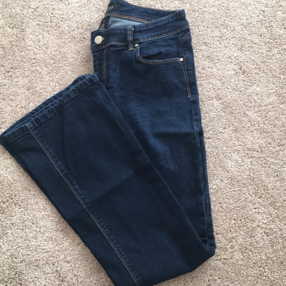 White House Black Market size 8 short flare jeans